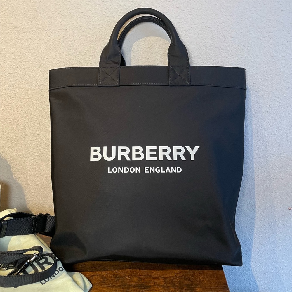 BURBERRY Artie Canvas Tote Bag. - Picture 3 of 13